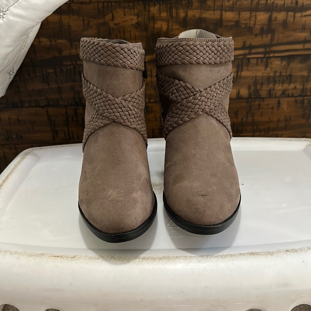 Taupe booties *brand new*